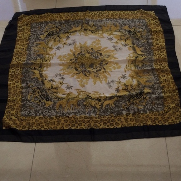 Scarf  INTO-AFRICA size 40” by 42” color Black, gold and white. NWOT #345 - Picture 1 of 4